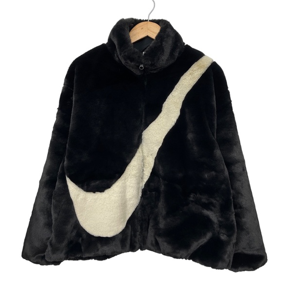 Nike Faux Fur Swoosh Jacket Women’s Medium - Picture 1 of 13